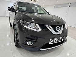 Nissan X-TRAIL 2.0 CVT ABS 4WD Sunroof 2015 Green Rear Entertainment